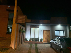 Casa com 3 Quartos à Venda, 107 m² em Vila Doutor Laurindo - Tatuí
