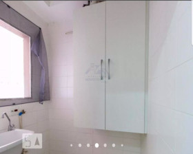 Apartamento à Venda,  em Jardim Tupanci - Barueri