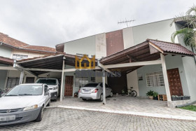 Sobrado com 3 Quartos à Venda, 78 m² em Atuba - Curitiba