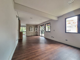 Apartamento com 3 Quartos para Alugar, 138 m² em Vila Sonia - São Paulo