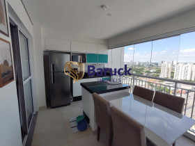 Apartamento com 2 Quartos à Venda, 53 m² em Santo Amaro - São Paulo