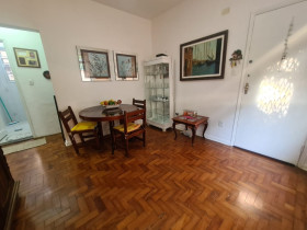 Apartamento com 2 Quartos à Venda, 68 m² em Gonzaga - Santos