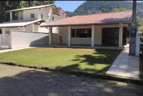 Casa de Condomínio com 3 Quartos à Venda, 160 m² em Mococa - Caraguatatuba