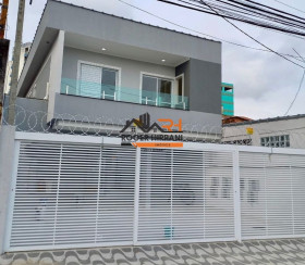 Casa com 2 Quartos à Venda, 45 m² em Parque Bitaru - São Vicente