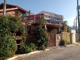 Casa com 5 Quartos à Venda, 229 m² em Ingleses Do Rio Vermelho - Florianópolis