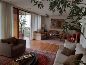 Imóvel com 4 Quartos à Venda, 290 m² em Lourdes - Belo Horizonte