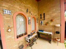 Casa com 3 Quartos à Venda, 733 m² em Vila Giglio - Atibaia