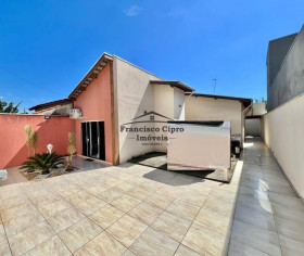 Casa com 1 Quarto à Venda, 77 m² em Santa Barbara - Guaratinguetá