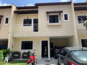 Casa com 5 Quartos à Venda, 124 m² em Engenheiro Luciano Cavalcante - Fortaleza