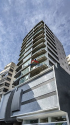 Apartamento com 3 Quartos à Venda, 216 m² em Meia Praia - Itapema