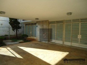 Casa com 4 Quartos para Alugar, 200 m² em Centro - Jundiaí