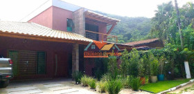 Casa com 3 Quartos à Venda, 262 m² em Martim De Sá - Caraguatatuba