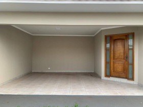 Casa com 4 Quartos à Venda, 300 m² em Vila Margarida - Ourinhos