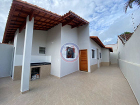 Casa com 2 Quartos à Venda, 82 m² em Balneário Califórnia - Itanhaém