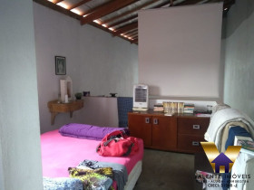 Casa com 2 Quartos para Alugar,  em Morro Grande - Caieiras