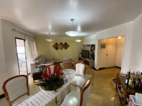 Apartamento com 3 Quartos à Venda, 295 m² em Centro - Florianópolis
