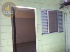 Casa com 1 Quarto para Alugar, 9 m² em Jardim Petrópolis - São José Dos Campos