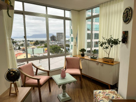 Apartamento com 2 Quartos à Venda, 76 m² em Centro - Florianópolis