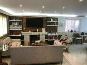 Casa de Condomínio com 3 Quartos à Venda, 437 m² em Vila São Silvestre - São Paulo