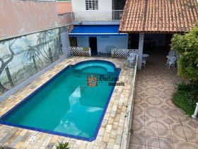 Sobrado com 4 Quartos à Venda, 377 m² em Vila Pires - Santo André