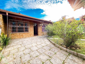 Casa com 3 Quartos à Venda, 234 m² em Comary - Teresópolis