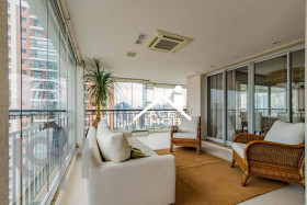 Apartamento com 3 Quartos à Venda, 216 m² em Jardim Vila Mariana - São Paulo