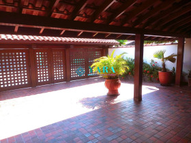 Casa com 5 Quartos à Venda, 300 m² em Perequê Açu - Ubatuba