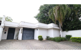 Casa com 4 Quartos à Venda, 350 m² em Vila Madalena - São Paulo