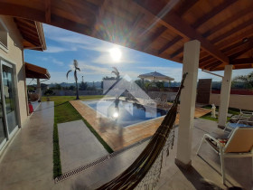 Casa de Condomínio com 4 Quartos à Venda, 239 m² em Chácara Amoreira - Tatuí