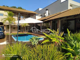 Casa com 6 Quartos à Venda, 465 m² em Centro - São Jorge D'oeste
