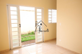 Casa de Condomínio com 2 Quartos à Venda, 56 m² em Jardim Astúrias I - Piracicaba