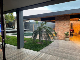 Casa com 4 Quartos à Venda, 370 m² em Pontal Da Cruz - São Sebastião