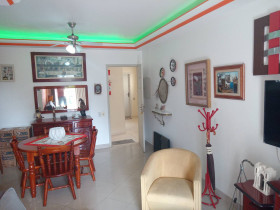 Apartamento com 2 Quartos à Venda, 60 m² em Enseada - Guarujá