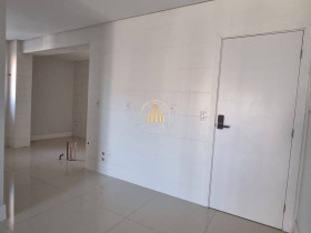 Apartamento com 2 Quartos à Venda, 73 m² em Centro - Itajaí