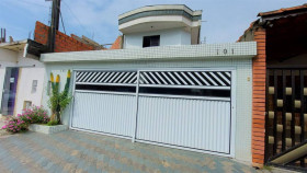 Casa com 3 Quartos à Venda, 183 m² em Mirim - Praia Grande