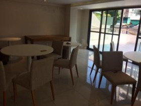 Apartamento com 2 Quartos à Venda, 70 m² em Costa Azul - Salvador