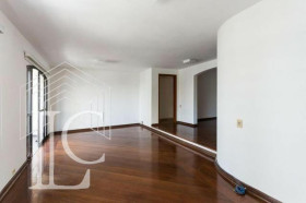 Apartamento com 4 Quartos à Venda, 181 m² em Moema - São Paulo