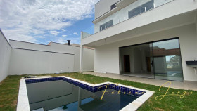 Casa de Condomínio com 3 Quartos à Venda, 230 m² em Real Park - Sumaré