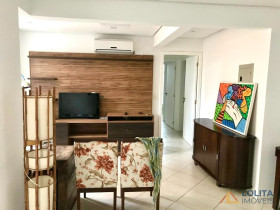 Apartamento com 2 Quartos à Venda, 74 m² em Centro - Florianopolis