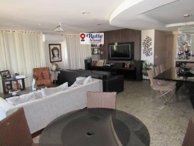 Apartamento com 3 Quartos à Venda, 175 m² em Papicu - Fortaleza