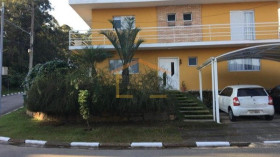 Casa de Condomínio com 3 Quartos à Venda, 360 m² em Jardim Peri - São Paulo