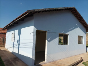 Casa com 3 Quartos à Venda, 70 m² em Jd. Santa Sophia - Luís Antônio