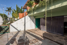 Casa com 4 Quartos à Venda, 191 m² em Jardim Itu Sabará - Porto Alegre