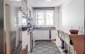 Apartamento com 3 Quartos à Venda, 138 m² em Centro - Balneário Camboriú