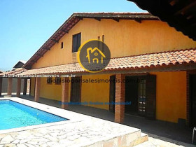 Casa com 3 Quartos à Venda, 189 m² em Maria Helena Novaes - Peruíbe