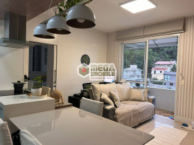Apartamento com 2 Quartos à Venda, 74 m² em Itacorubi - Florianópolis