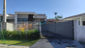Casa com 3 Quartos à Venda, 66 m² em Balneario Riviera - Matinhos