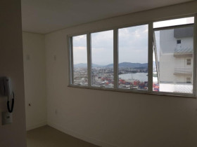 Imóvel com 2 Quartos à Venda, 72 m² em Centro - Itajaí