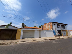 Casa com 3 Quartos à Venda, 200 m² em São João - Teresina