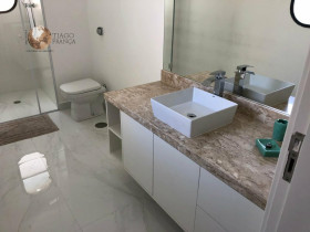 Apartamento com 4 Quartos à Venda, 210 m² em Pitangueiras - Guarujá